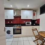 E1 Luxury Apartment